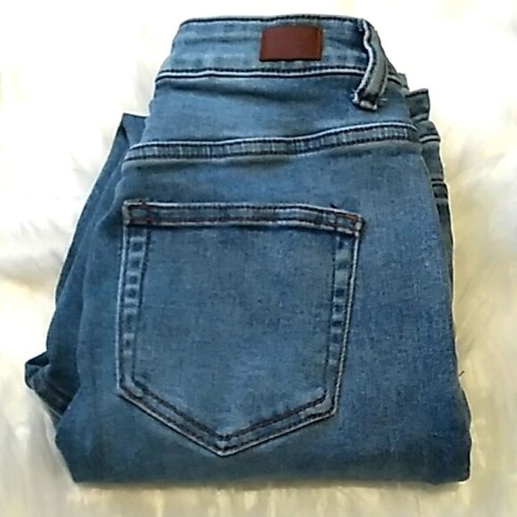 high waist button fly distressed jeans - Picture 2 of 15